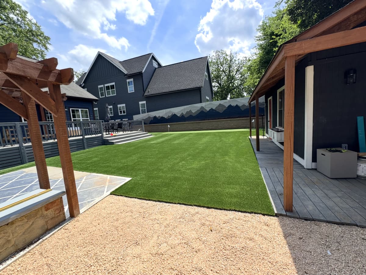 Backyard Lawn with Pergola & Putting Cup