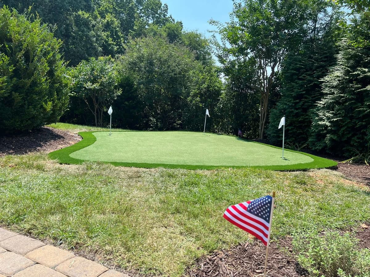 Residential Putting Green with Patriotic Touch